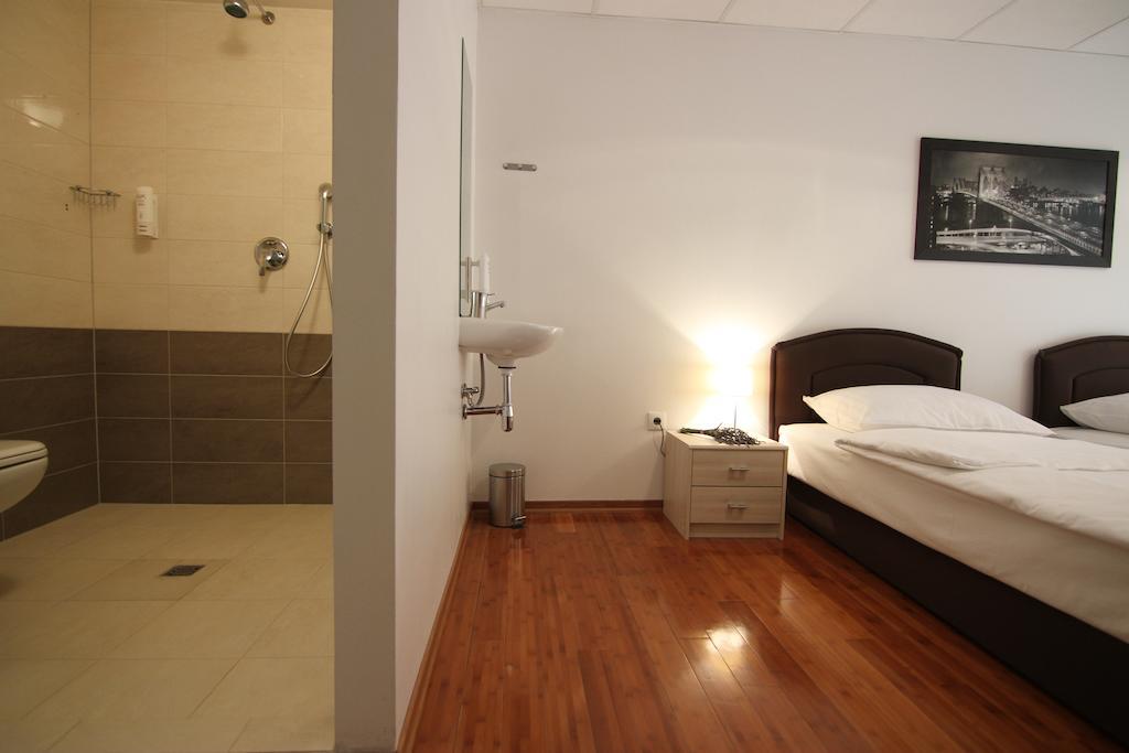 Rooms Xxl Zagreb Rom bilde